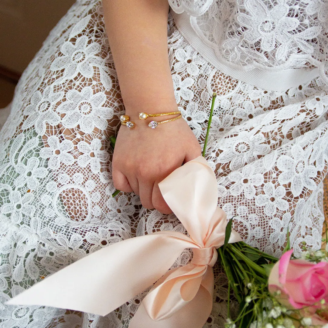 Shop Flower Girl Bracelet/Crystal (Children Size) Armband